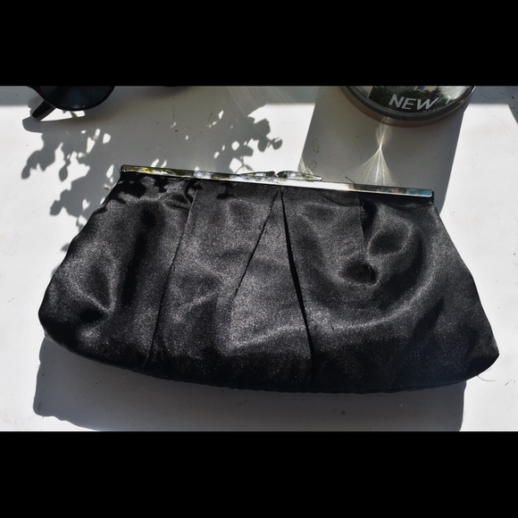 black formal clutch